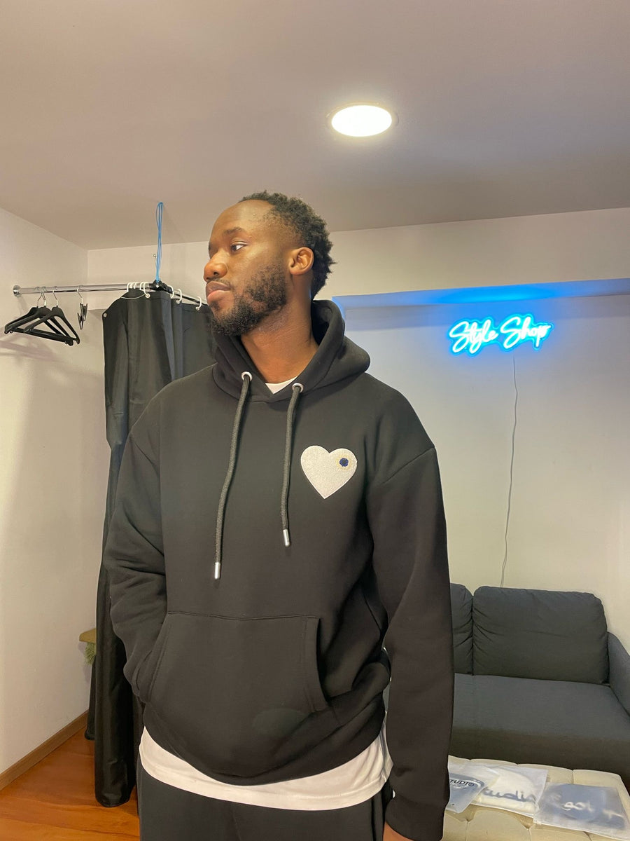 Sweat Noir Cœur Blanc